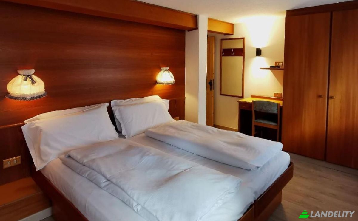 Hotel for Sale Via Greschmatto Weg, 11025 Gressoney-Saint-Jean AO, Gressoney-Saint-Jean, Aosta Valley, Italy. Photo 9