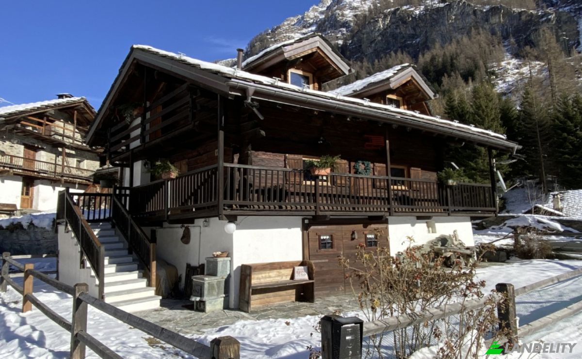 Villa for Sale Localita Schtrecka, 11025 Gressoney-Saint-Jean AO, Noversch, Aosta Valley, Italy. Photo 1