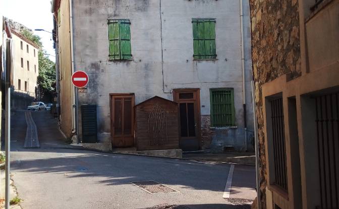 Townhouse for Sale - Tautavel, France