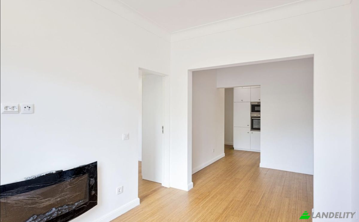 Apartment for Sale CC dos Mestres 42A, 1070-175 Lisboa, Lisbon, Portugal. Photo 1