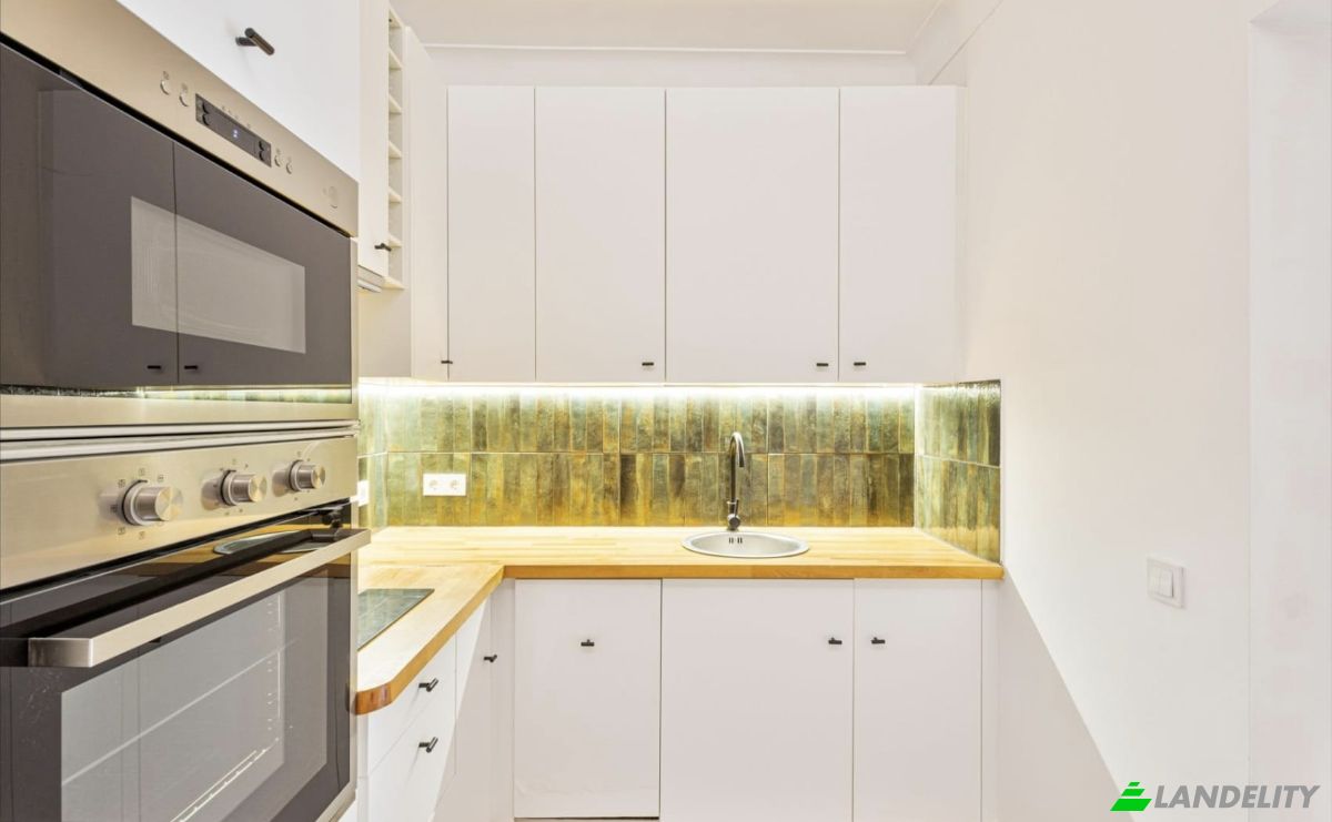 Apartment for Sale CC dos Mestres 42A, 1070-175 Lisboa, Lisbon, Portugal. Photo 3