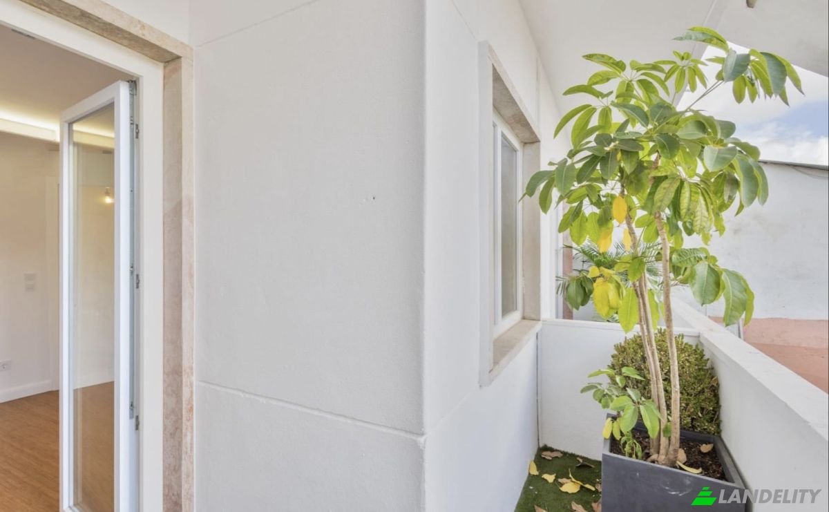 Apartment for Sale CC dos Mestres 42A, 1070-175 Lisboa, Lisbon, Portugal. Photo 5