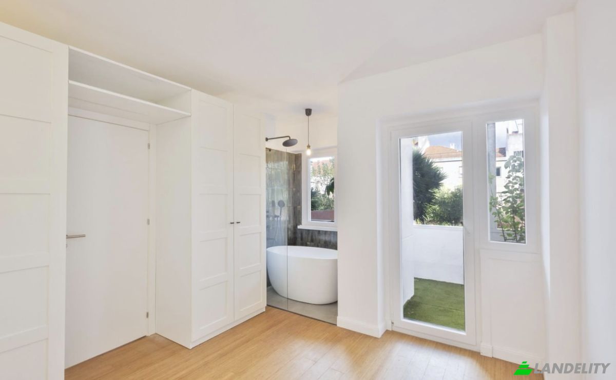 Apartment for Sale CC dos Mestres 42A, 1070-175 Lisboa, Lisbon, Portugal. Photo 6