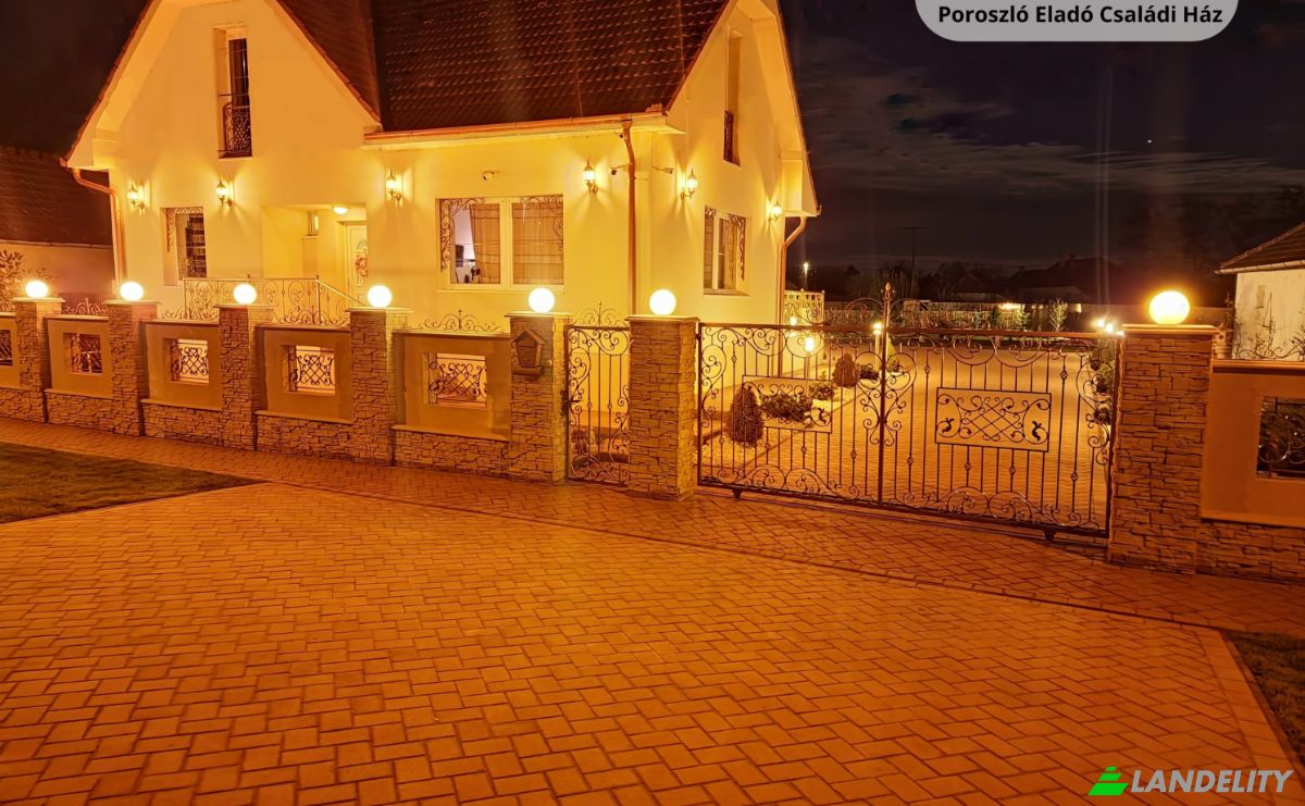 Single Family Home for Sale Poroszlo, Fuzesabony District, Heves County, Hungary, Fo ut 131, 3388 Hungary. Photo 4