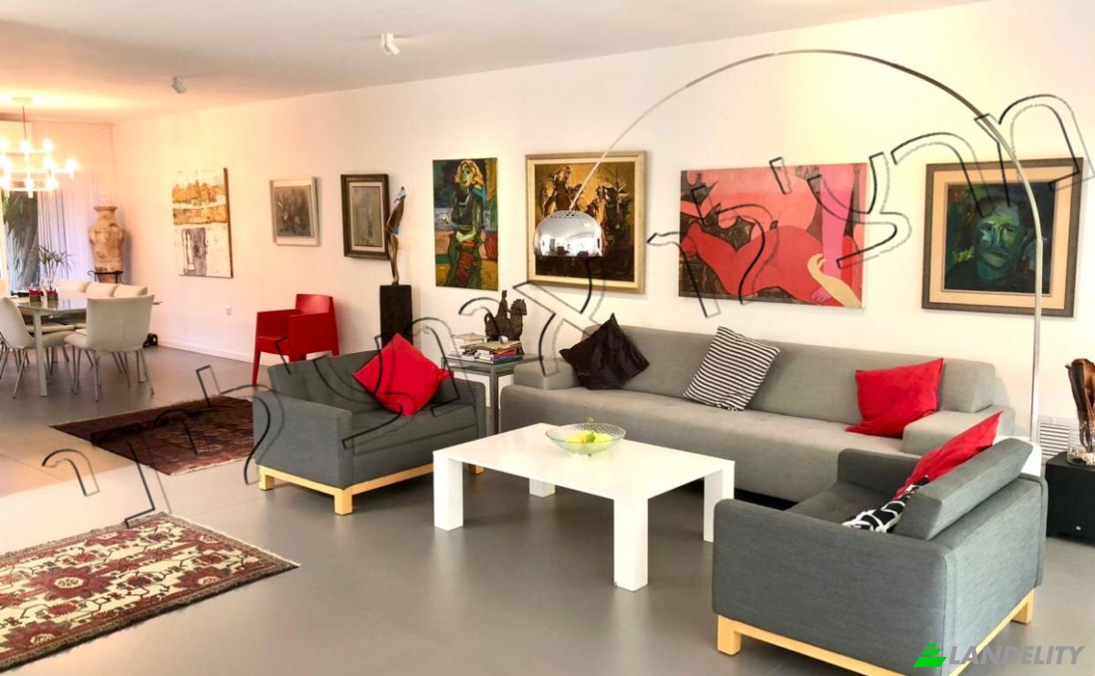 Single Family Home for Sale Yisrael Ashkenazi St 54, Tel Aviv-Yafo, Mishmar HaYarden Haruge Malkhut, Tel Aviv District, Israel. Photo 3