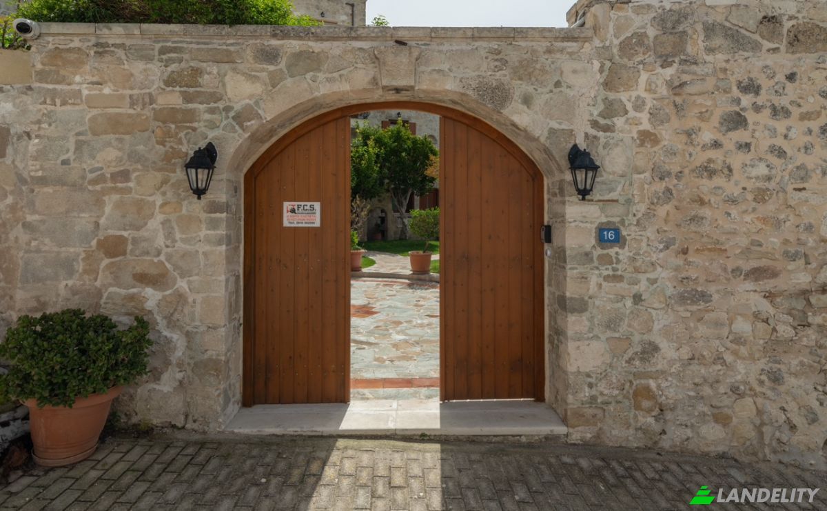 Bed and Breakfast for Sale EparOd Keramoutsiou, Korfon 45, Keramoutsi 715 00, Keramoutsi, Crete, Decentralized Administration of Crete, Greece. Photo 1