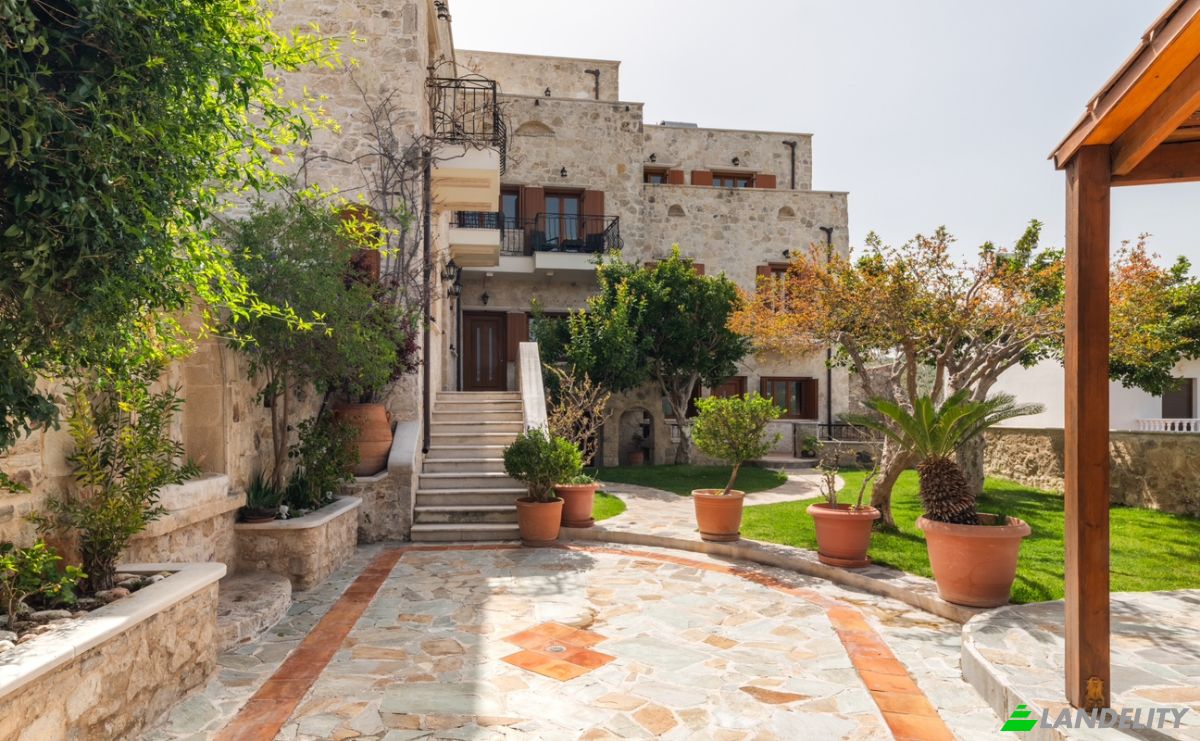 Bed and Breakfast for Sale EparOd Keramoutsiou, Korfon 45, Keramoutsi 715 00, Keramoutsi, Crete, Decentralized Administration of Crete, Greece. Photo 2
