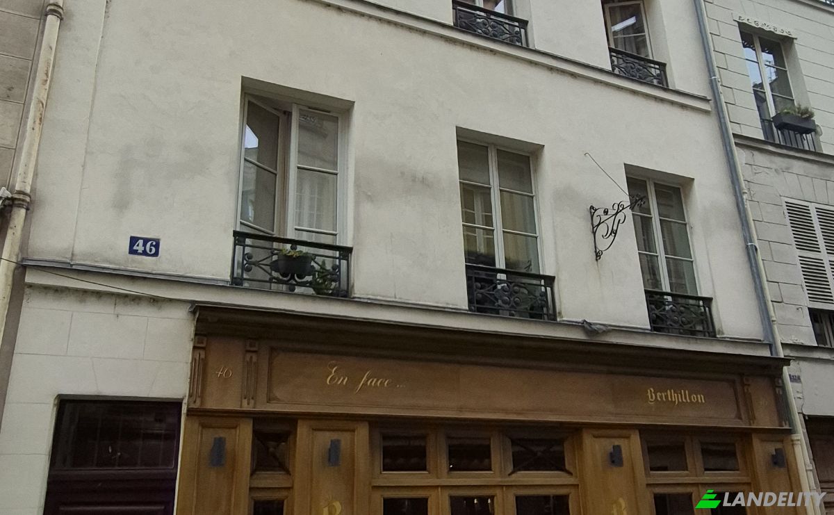 Apartment for Sale 22 Rue des Deux Ponts, 75001 Paris, Paris, Ile-de-France, France. Photo 4