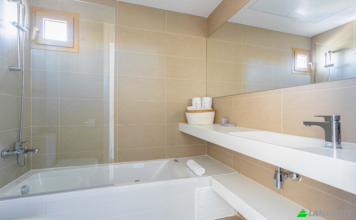 Apartment for Sale Partida Murtal, Benidorm, Alicante, Valencian Community, Spain. Photo 3