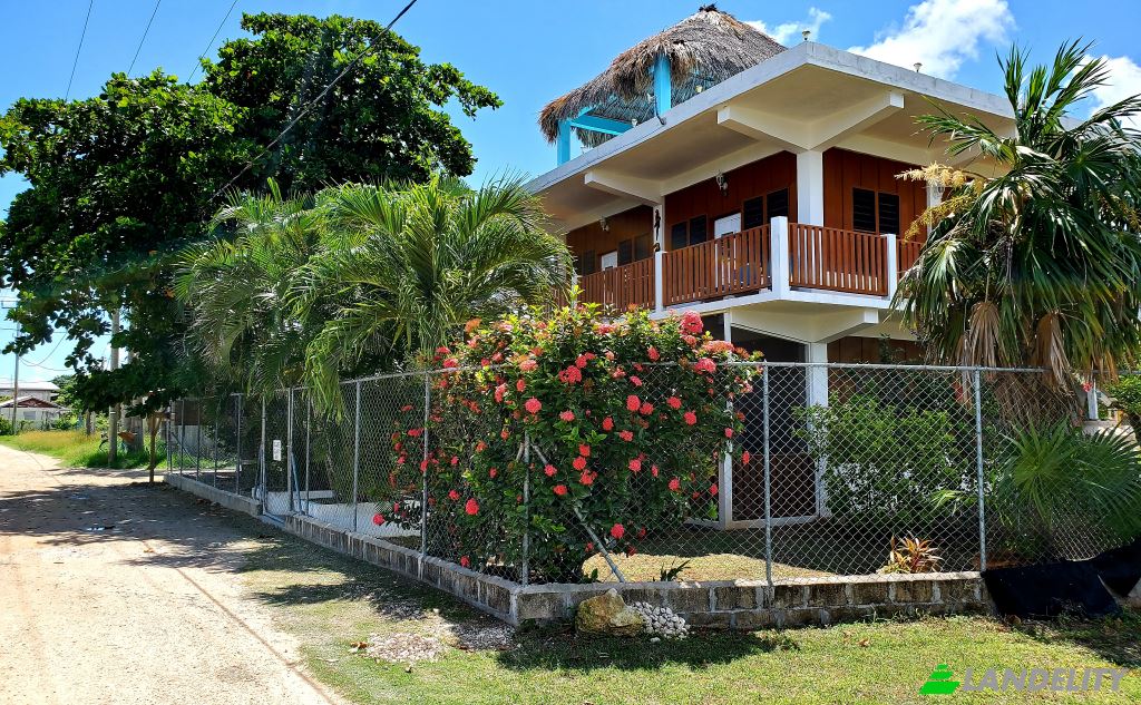 Single Family Home for Sale Sarteneja, Corozal District, Belize. Photo 2