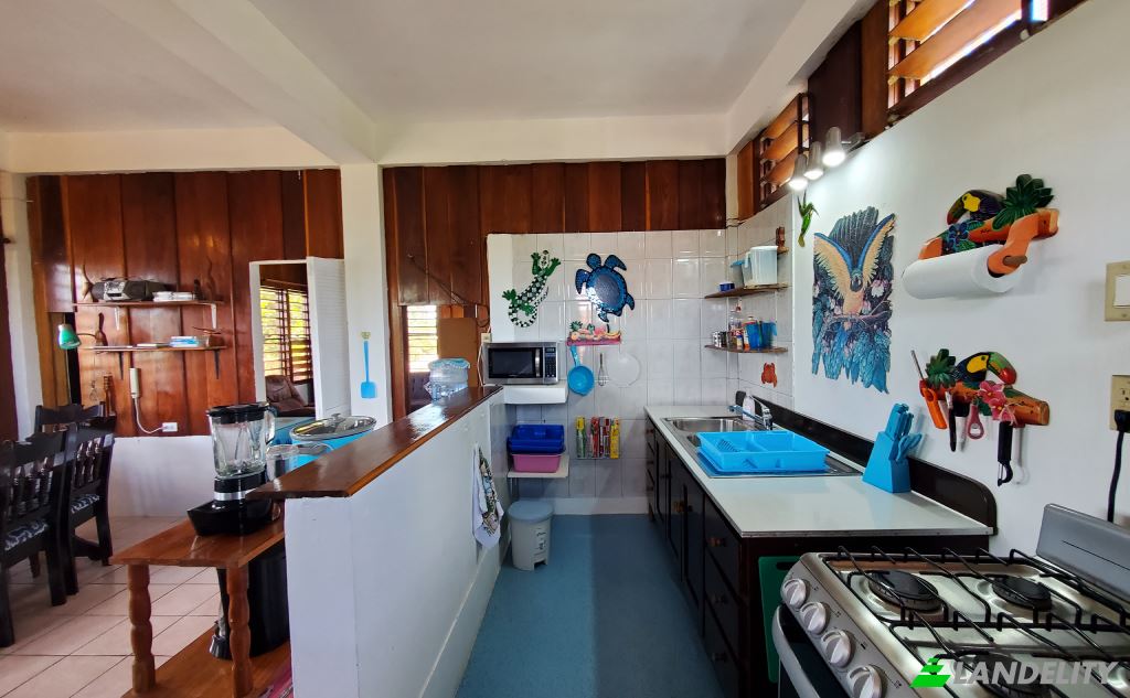 Single Family Home for Sale Sarteneja, Corozal District, Belize. Photo 5