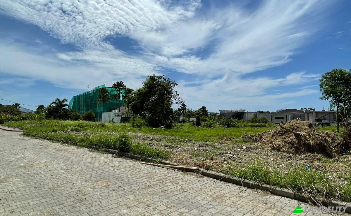 Land Lot for Sale Jl Bumbak, Kerobokan, Kec Kuta Utara, Kabupaten Badung, Bali 80361, Dalung, Badung Regency, Bali, Indonesia. Photo 4