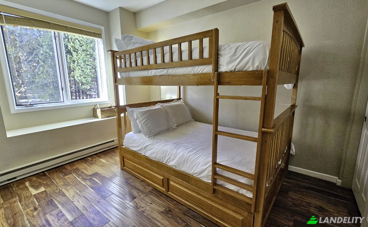 Townhouse for Sale 1500 Lodestar Dr, Mammoth Lakes, Mono County, California, United States, CA 93546, USA. Photo 13