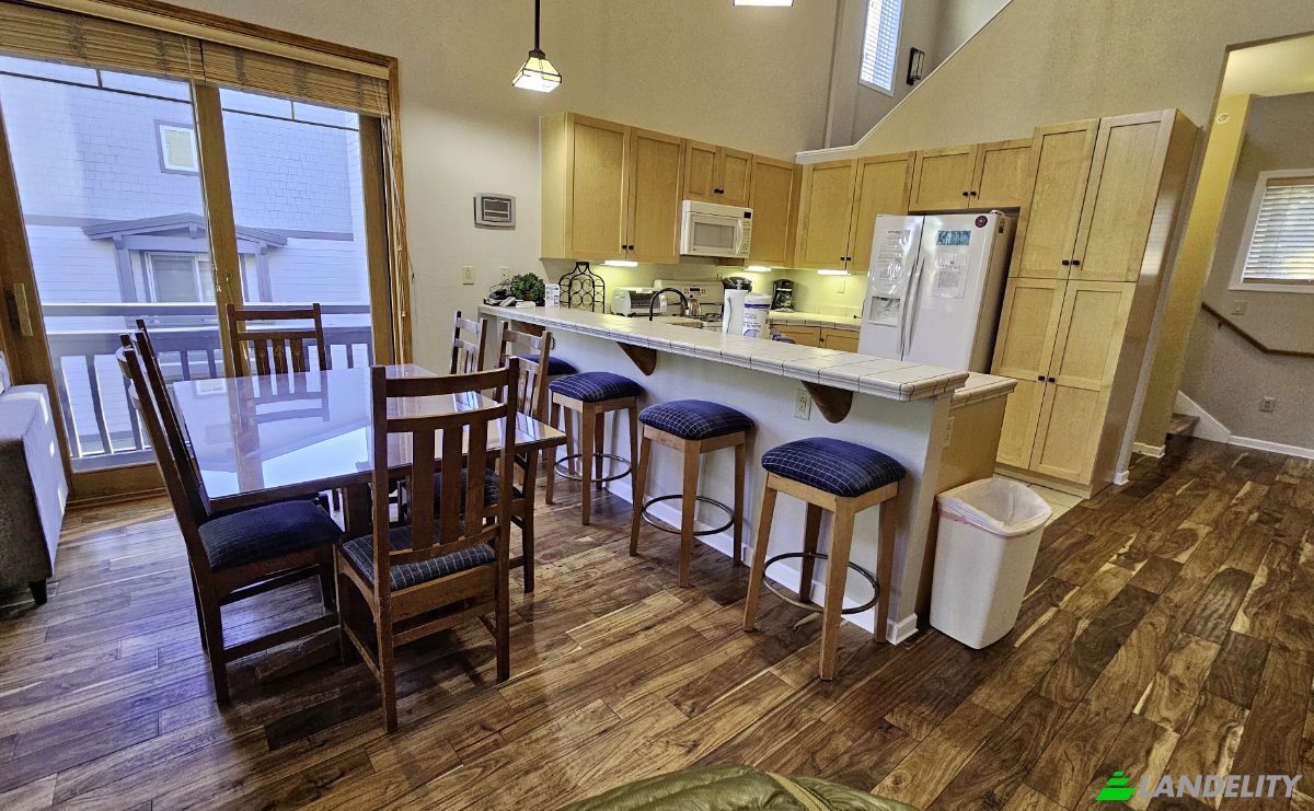Townhouse for Sale 1500 Lodestar Dr, Mammoth Lakes, Mono County, California, United States, CA 93546, USA. Photo 6