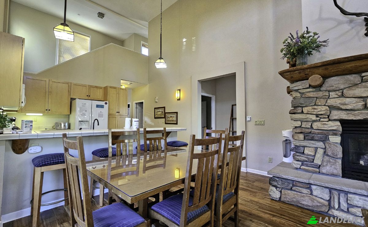 Townhouse for Sale 1500 Lodestar Dr, Mammoth Lakes, Mono County, California, United States, CA 93546, USA. Photo 7