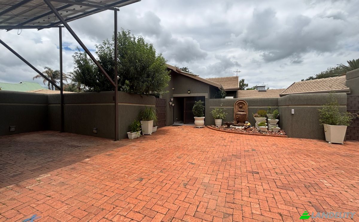 Villa for Sale 10 Daimler ave, Rand Collieries SH, Brakpan, City of Ekurhuleni Metropolitan Municipality, Gauteng, South Africa, 1549. Photo 1