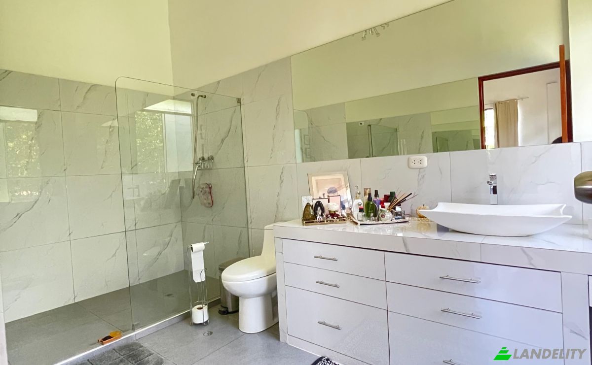 Single Family Home for Sale Jr Los Girasoles, Tarapoto 22200, Tarapoto, San Martin, Peru. Photo 21