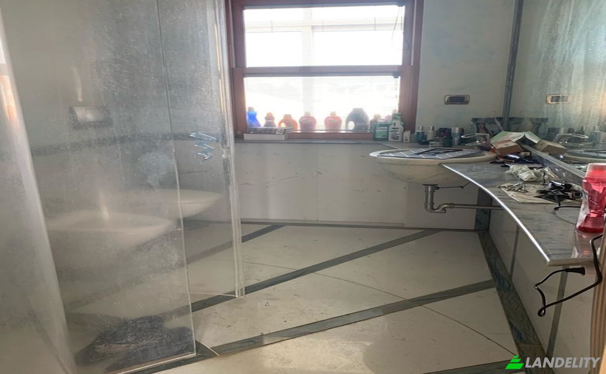 Apartment for Sale Via Giovanni Salvestri, 57128 Livorno LI, Livorno, Province of Livorno, Tuscany, Italy. Photo 11