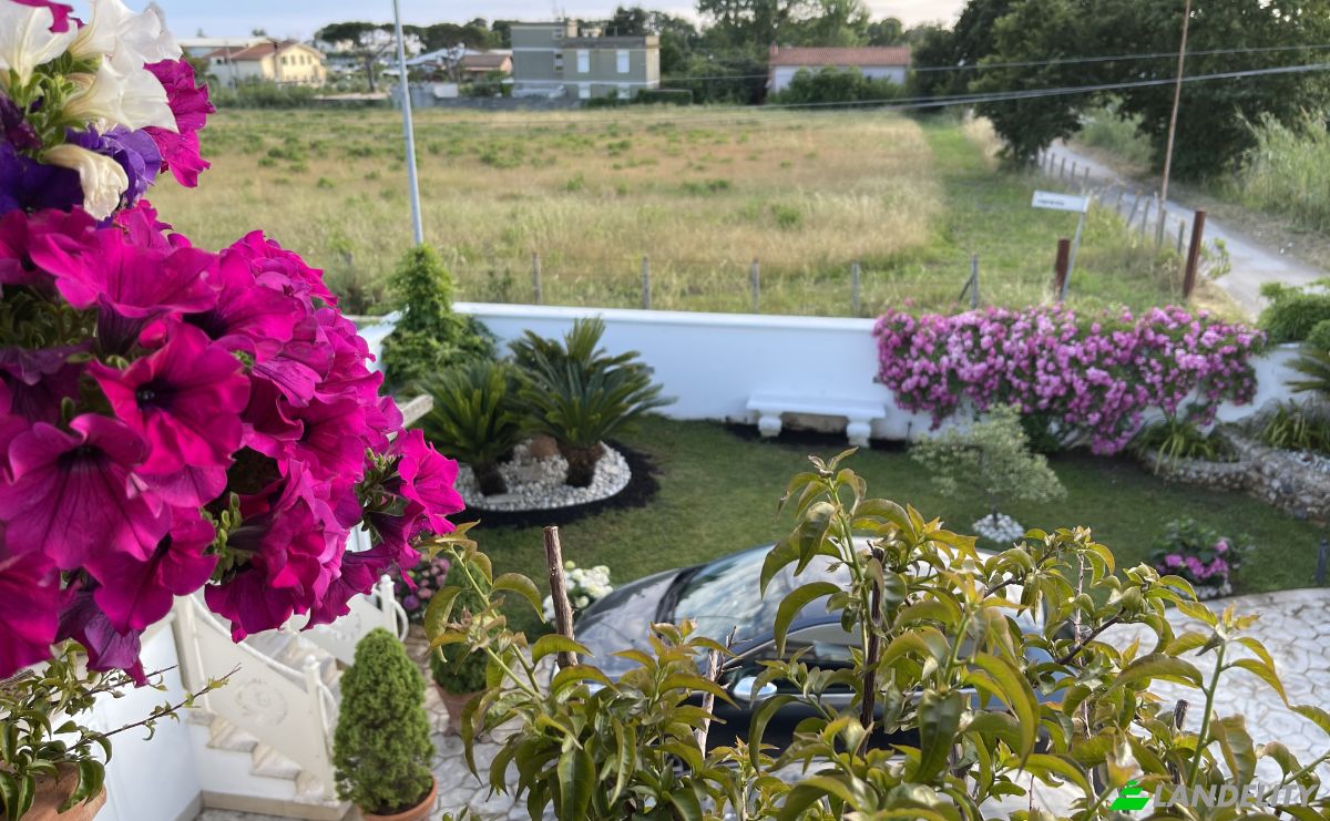 Villa for Sale Via Tarquinia, 00048 Nettuno RM, Nettuno, Metropolitan City of Rome Capital, Lazio, Italy. Photo 6