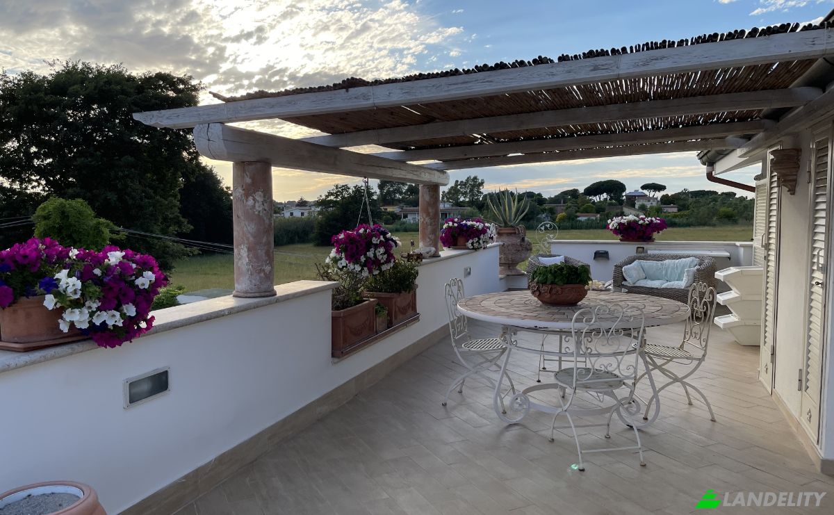 Villa for Sale Via Tarquinia, 00048 Nettuno RM, Nettuno, Metropolitan City of Rome Capital, Lazio, Italy. Photo 7