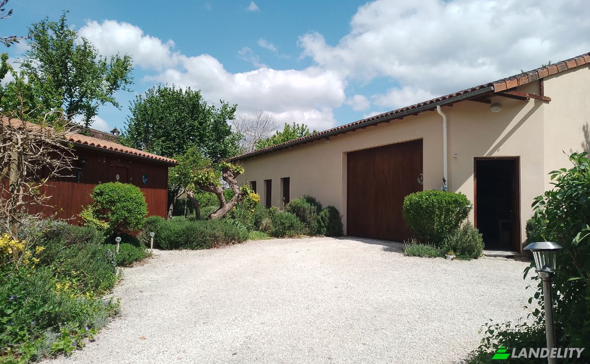 Villa for Sale 2425 Rte de la Vezere, 24290 Sergeac, Sergeac, Dordogne, Nouvelle-Aquitaine, France. Photo 21