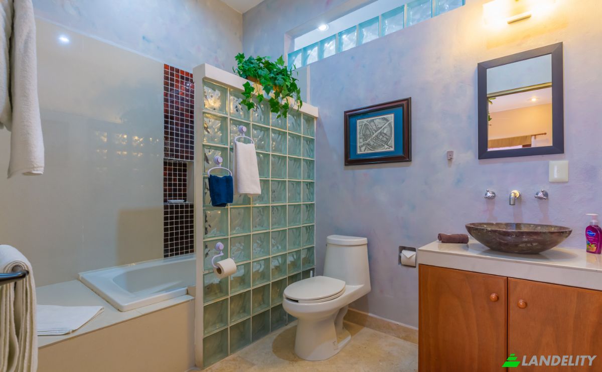 Villa for Sale Av Juarez 12a, Aeropuerto, 77400 Isla Mujeres, Isla Mujeres, Quintana Roo, Mexico. Photo 10