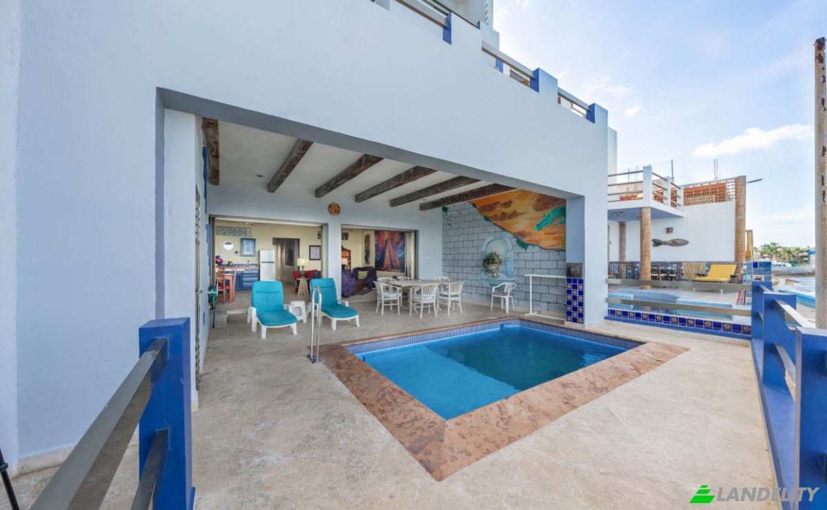 Villa for Sale Av Juarez 12a, Aeropuerto, 77400 Isla Mujeres, Isla Mujeres, Quintana Roo, Mexico. Photo 4
