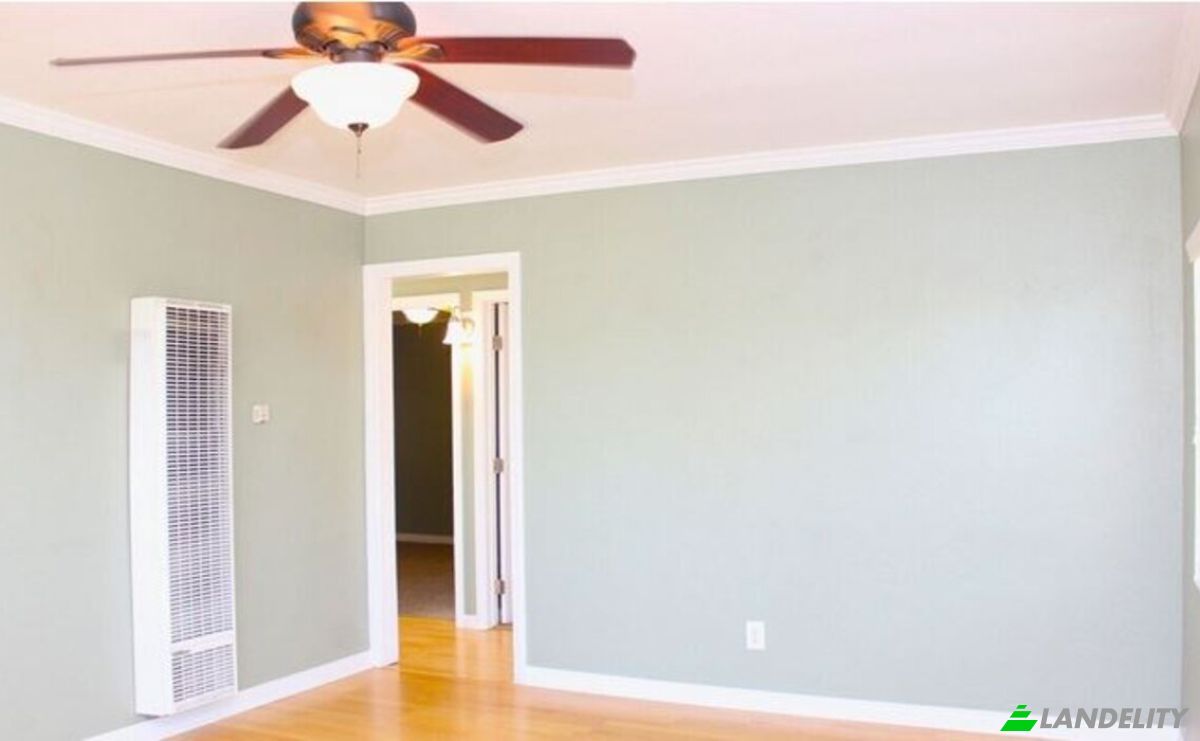 Single Family Home for Sale 5927 Bark St, San Diego, San Diego County, California, United States, CA 92105, USA. Photo 10
