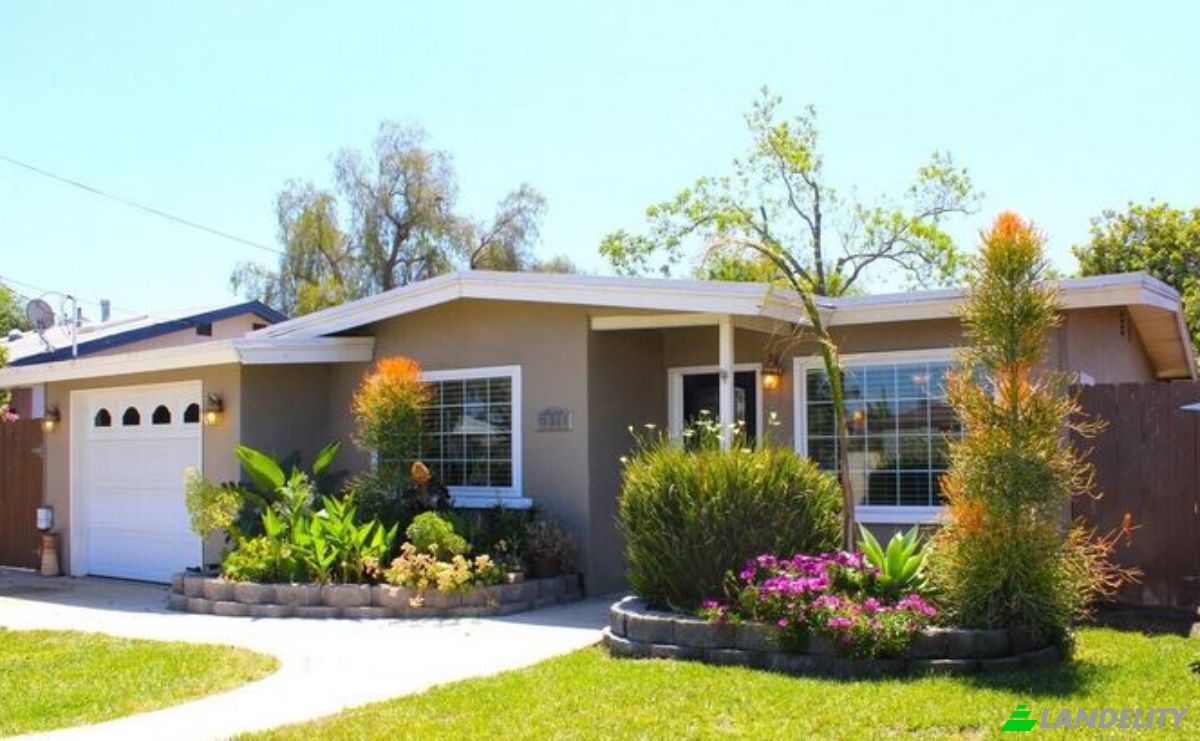 Single Family Home for Sale 5927 Bark St, San Diego, San Diego County, California, United States, CA 92105, USA. Photo 1