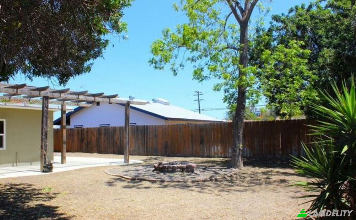 Single Family Home for Sale 5927 Bark St, San Diego, San Diego County, California, United States, CA 92105, USA. Photo 3