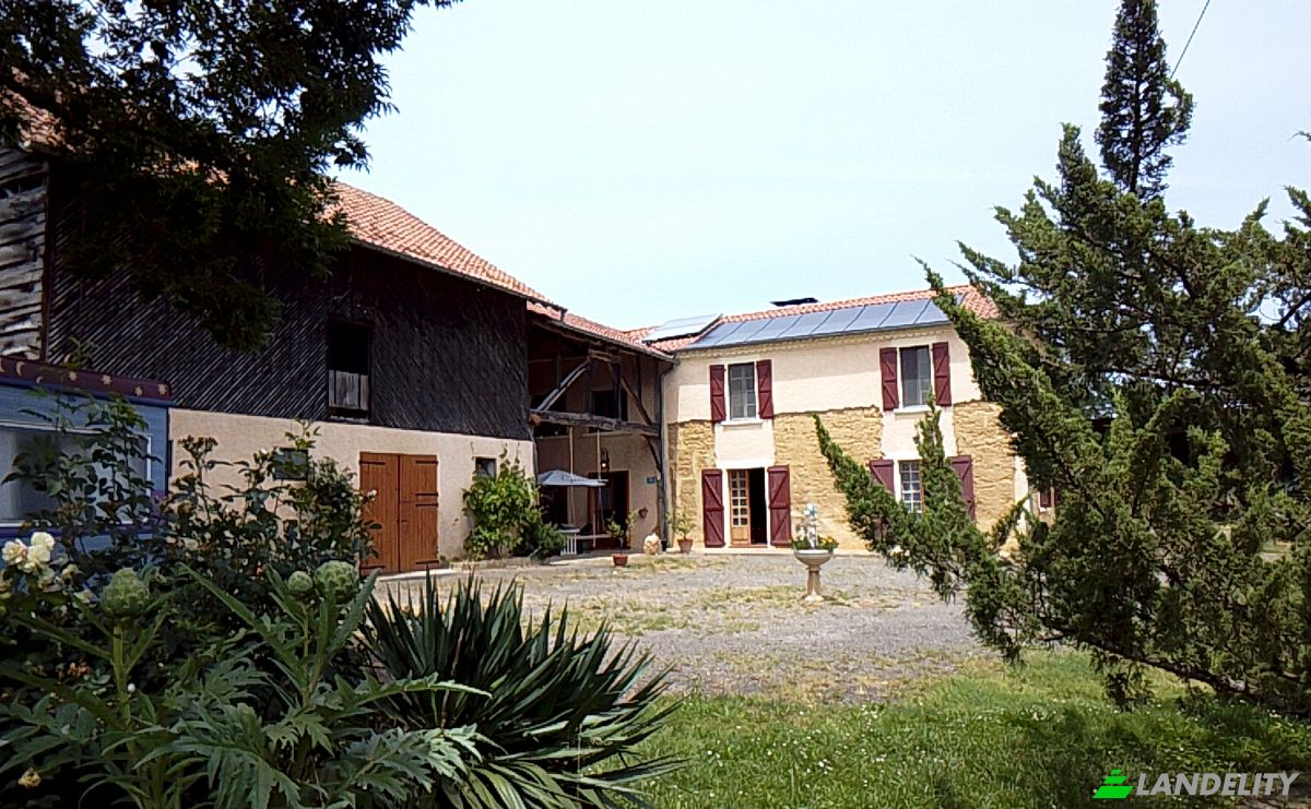 Farm/Ranch for Sale Chemin de, La Serre, 32170 Sarraguzan, Sarraguzan, Gers, Occitanie, France. Photo 3