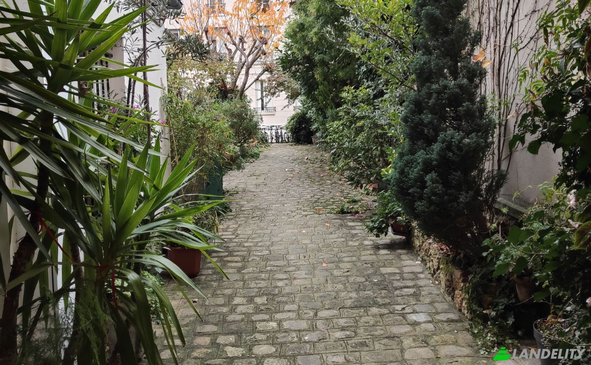 Apartment for Sale 32 Av du Dr Arnold Netter, 75012 Paris, Paris, Ile-de-France, France. Photo 8