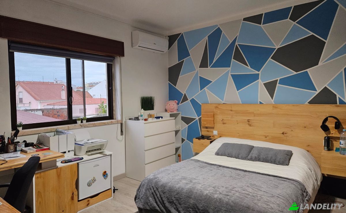 Villa for Sale R Condessa de Murca 7, 2330-107 Entroncamento, Entroncamento, Santarem District, Portugal. Photo 7
