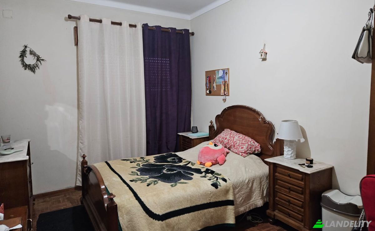 Villa for Sale R Condessa de Murca 7, 2330-107 Entroncamento, Entroncamento, Santarem District, Portugal. Photo 10