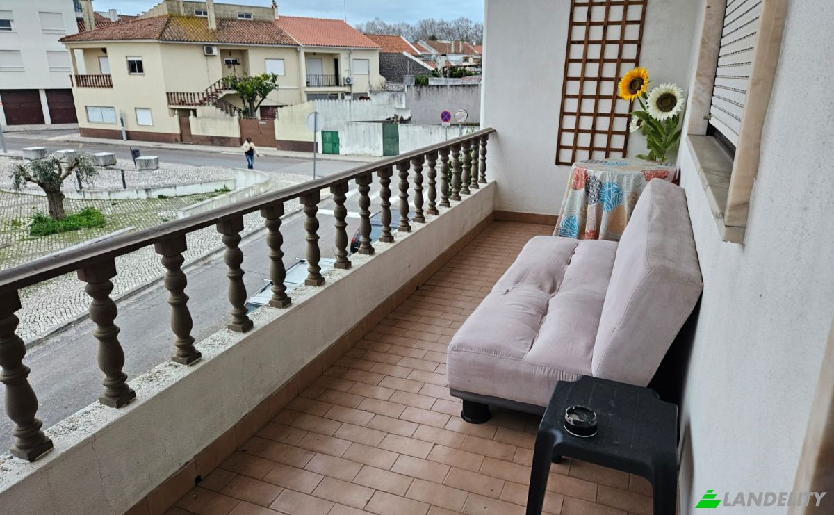 Villa for Sale R Condessa de Murca 7, 2330-107 Entroncamento, Entroncamento, Santarem District, Portugal. Photo 12
