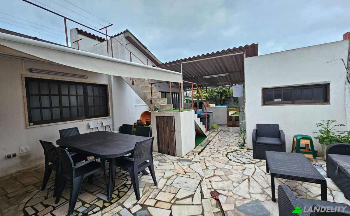 Villa for Sale R Condessa de Murca 7, 2330-107 Entroncamento, Entroncamento, Santarem District, Portugal. Photo 17