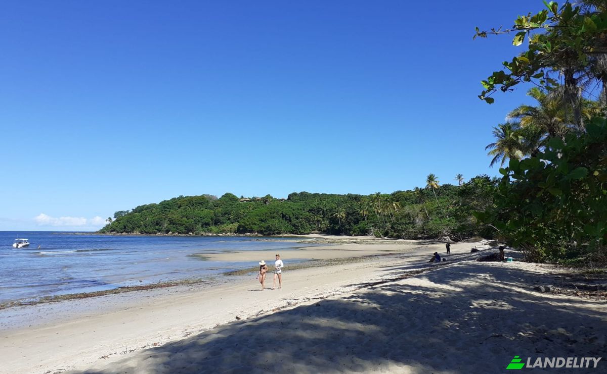 Investing/Development for Sale Trilha para Praia da Barra, Velha Boipeba, Cairu, State of Bahia, Brazil, 45420-000. Photo 1