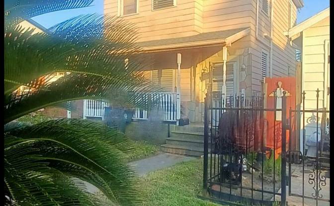 Single Family Home for Sale Avenue K, Galveston. Photo#8