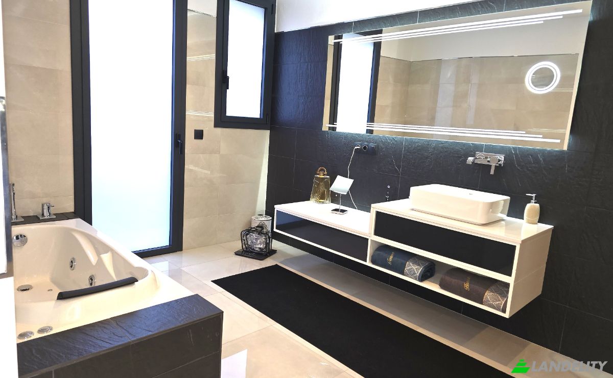 Single Family Home for Sale Carrer Anselm Clave, Llanca, Girona, Catalonia, Spain. Photo 26