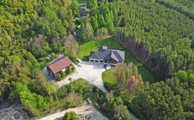 Single Family Home for Sale - Innisfil, Canada