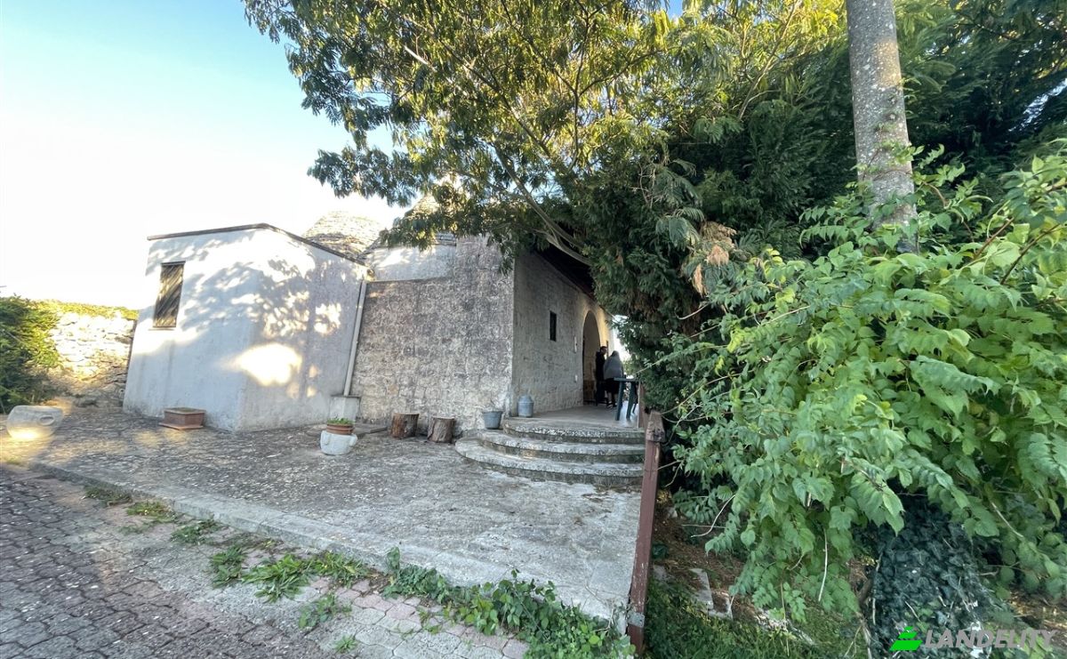 Villa for Sale SP60, 74015 Martina Franca TA, Martina Franca, Province of Taranto, Apulia, Italy. Photo 3