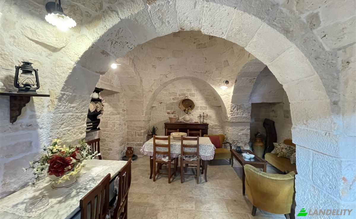 Villa for Sale SP60, 74015 Martina Franca TA, Martina Franca, Province of Taranto, Apulia, Italy. Photo 5