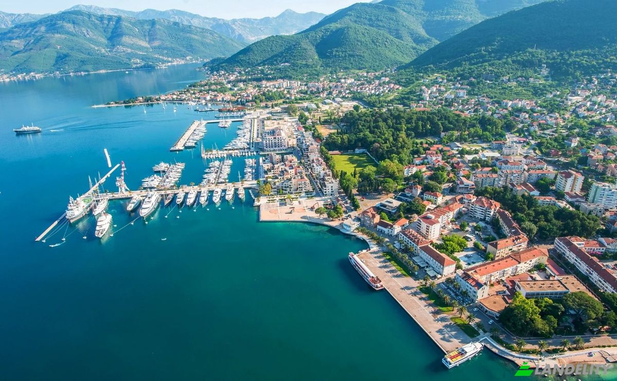 Lot de terrain à vendre 17 Kalimanjska, Tivat, Tivat Municipality, Montenegro. Photo 6