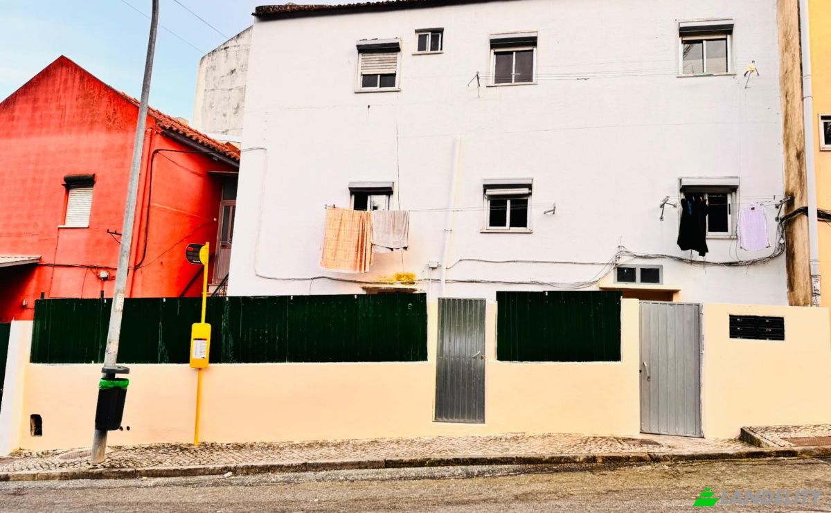 Investing/Development for Sale R Diogo Cao 833c, 2650 Brandoa, Brandoa, Amadora, Lisbon, Portugal. Photo 1