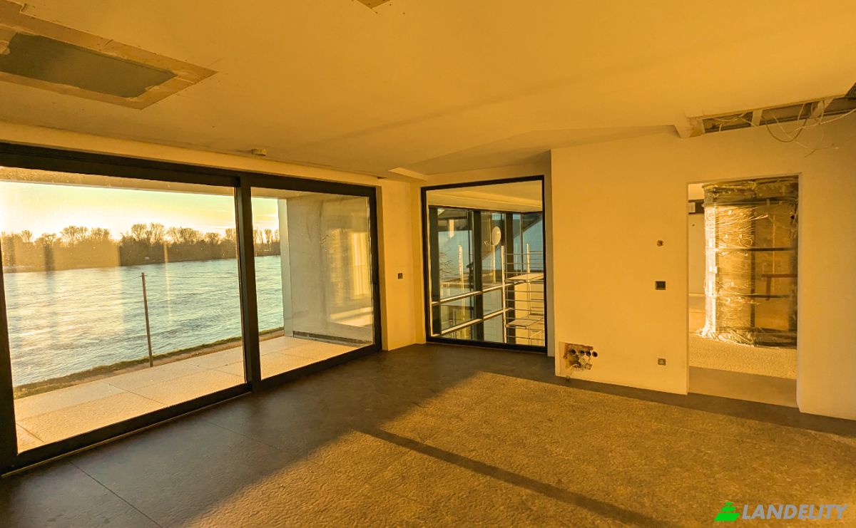 Villa for Sale Benrather Schlossufer 13, 40597 Dusseldorf, Dusseldorf, North Rhine-Westphalia, Germany. Photo 4