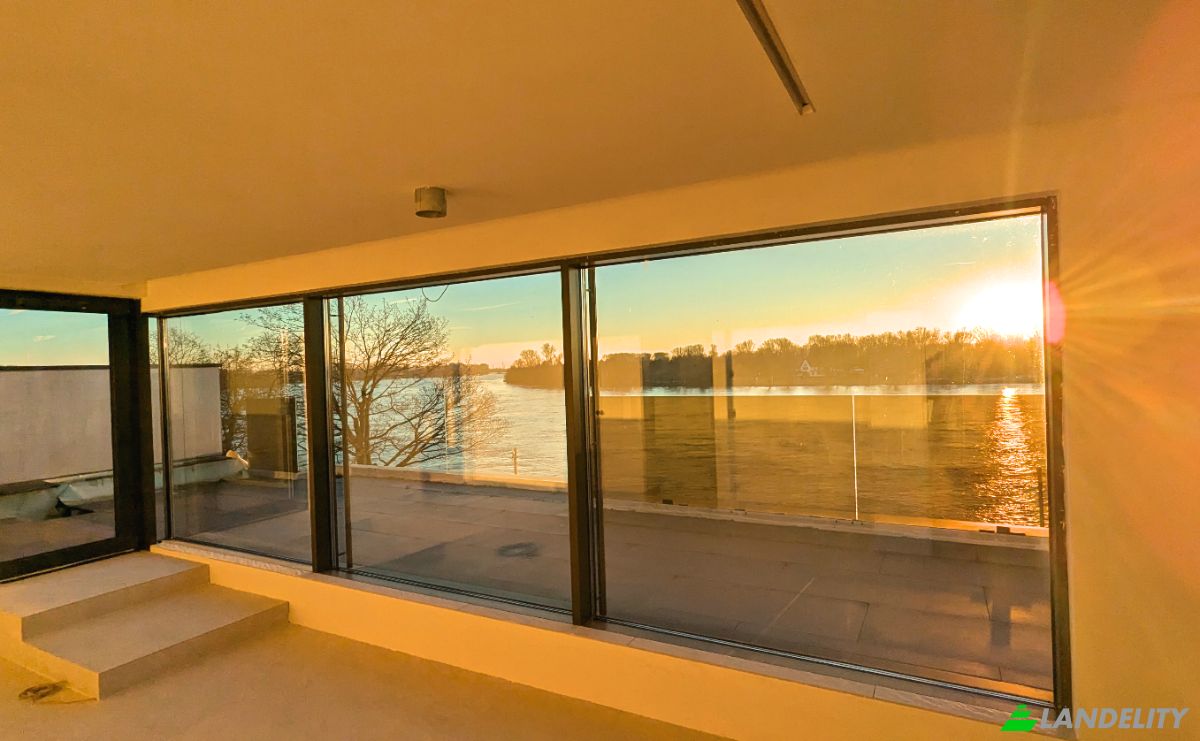 Villa for Sale Benrather Schlossufer 13, 40597 Dusseldorf, Dusseldorf, North Rhine-Westphalia, Germany. Photo 6