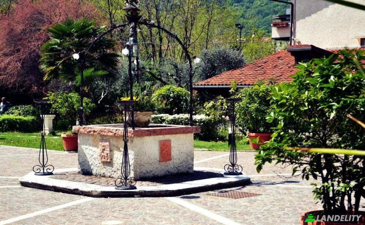 Investing/Development for Sale Vicolo S Bortolo, 36020 Pove del Grappa VI, Pove del Grappa, Province of Vicenza, Veneto, Italy. Photo 2