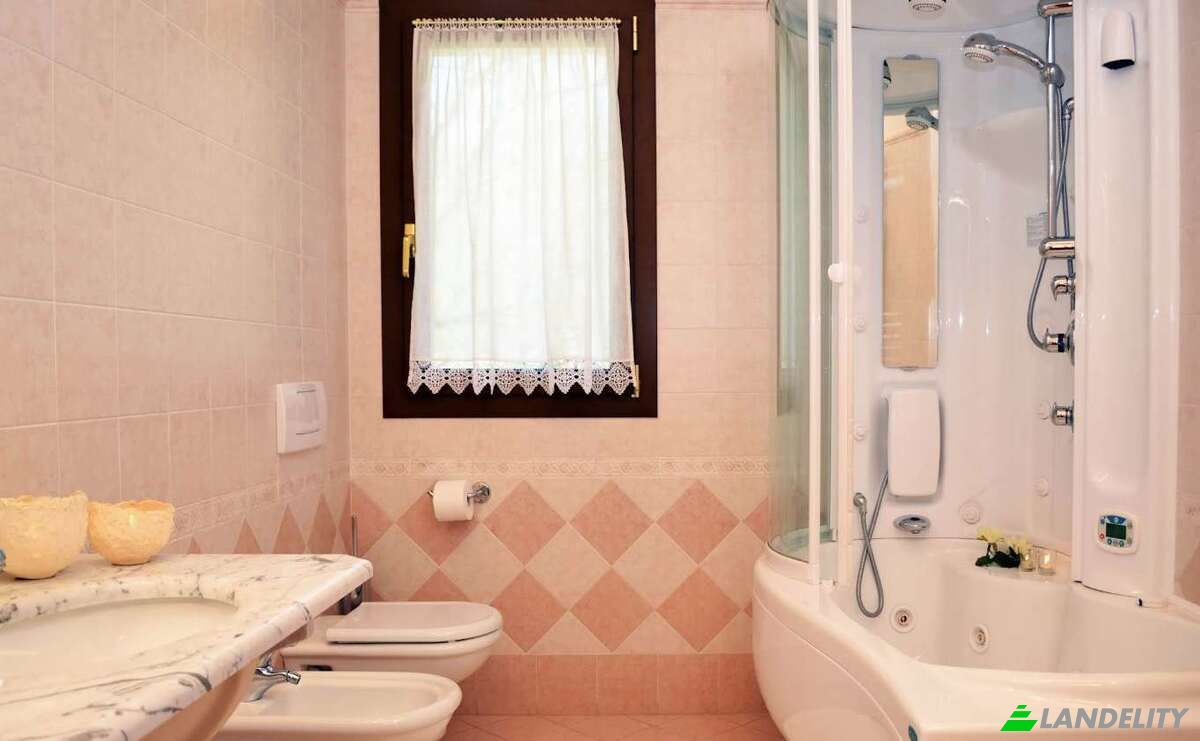 Investing/Development for Sale Vicolo S Bortolo, 36020 Pove del Grappa VI, Pove del Grappa, Province of Vicenza, Veneto, Italy. Photo 7