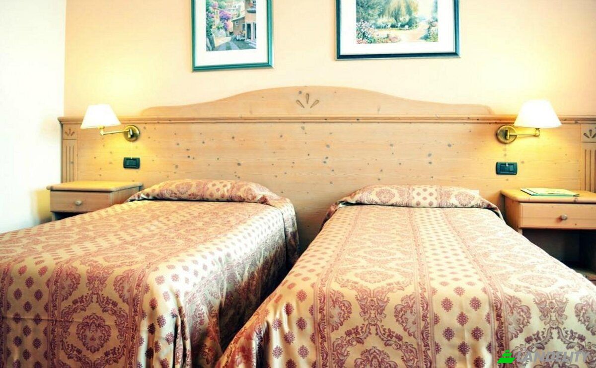 Investing/Development for Sale Vicolo S Bortolo, 36020 Pove del Grappa VI, Pove del Grappa, Province of Vicenza, Veneto, Italy. Photo 9