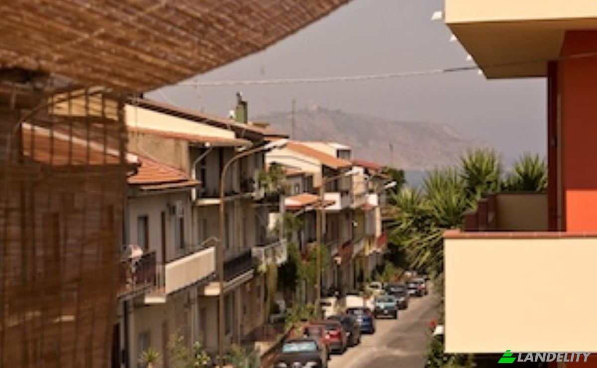Townhouse for Sale Via Nuova Russo, 137, 98054 Furnari ME, Furnari, Metropolitan City of Messina, Sicily, Italy. Photo 6